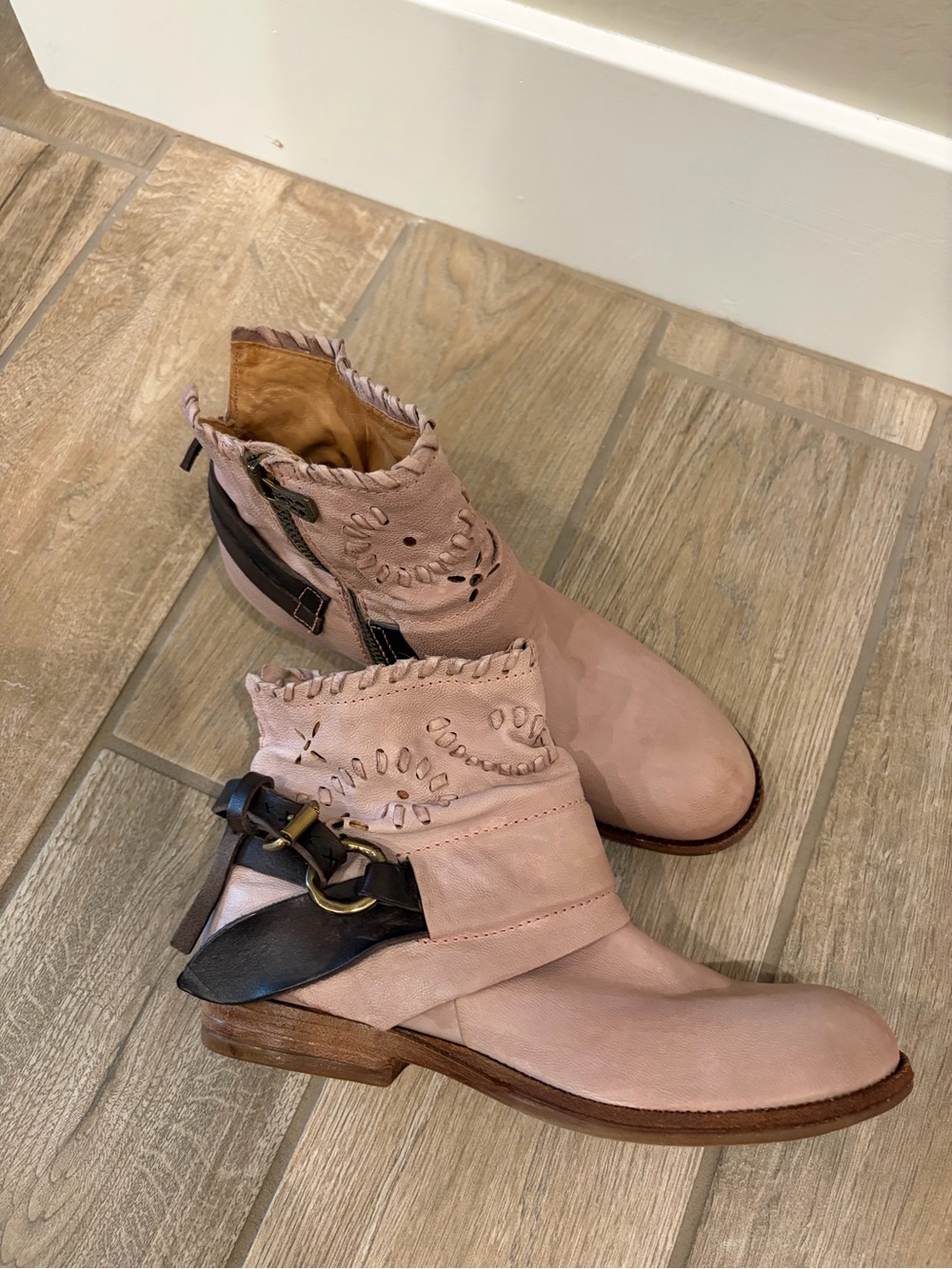 A.S.98 Airstep pink leather ankle boots intricate laser-cut size 38 New